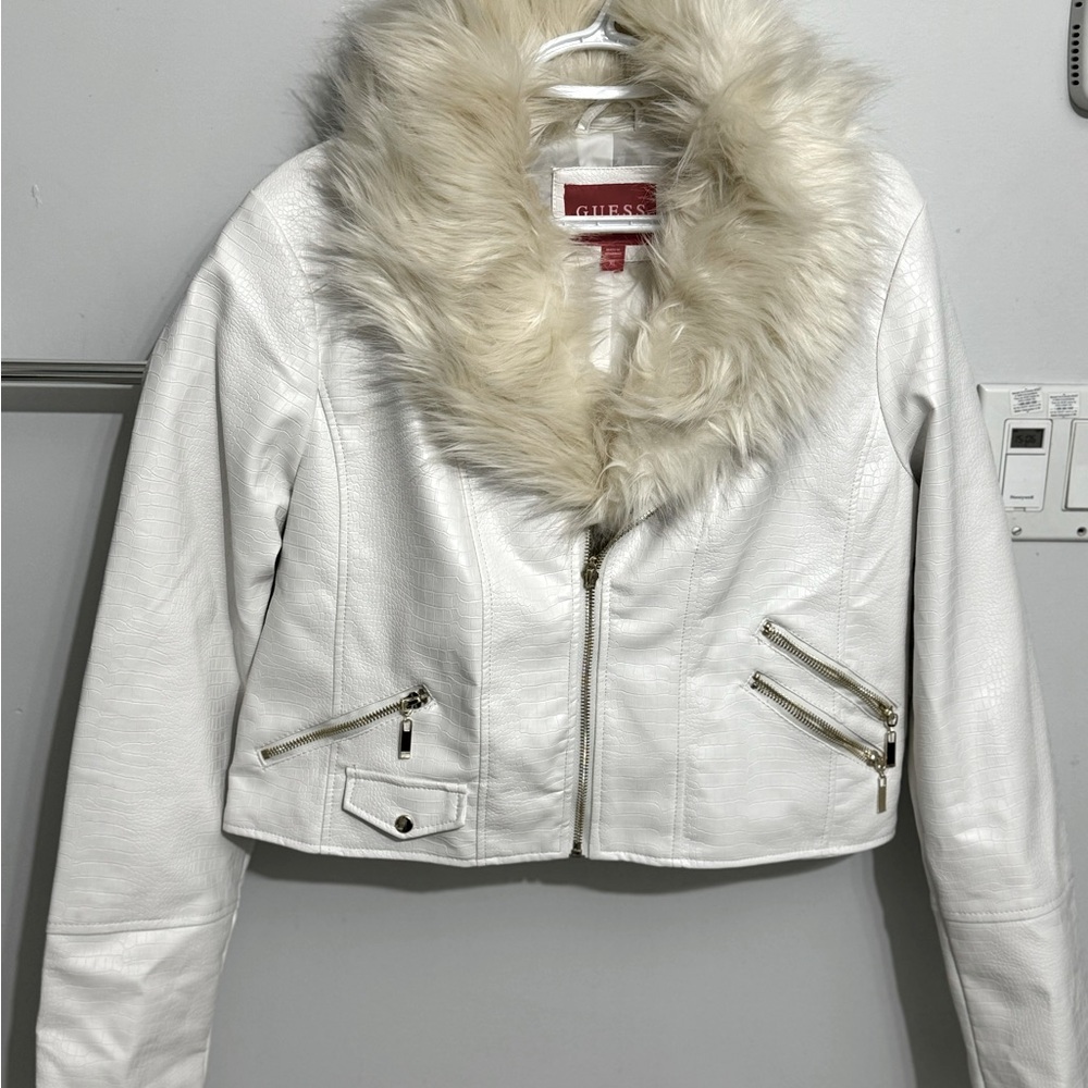 Guess White fur Jacket XL size
Green leather jacket Large size